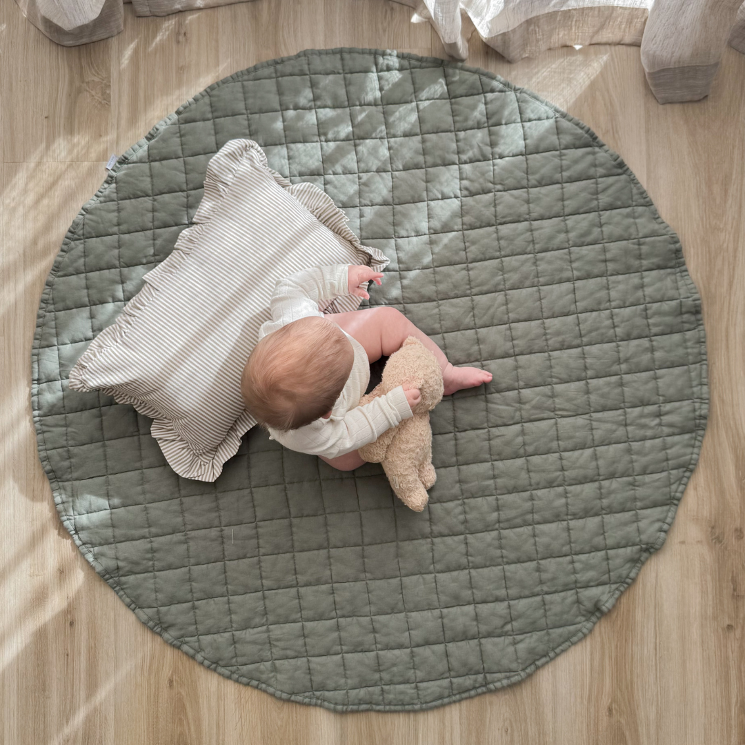 100% french flax linen playmat in lichen, detail view