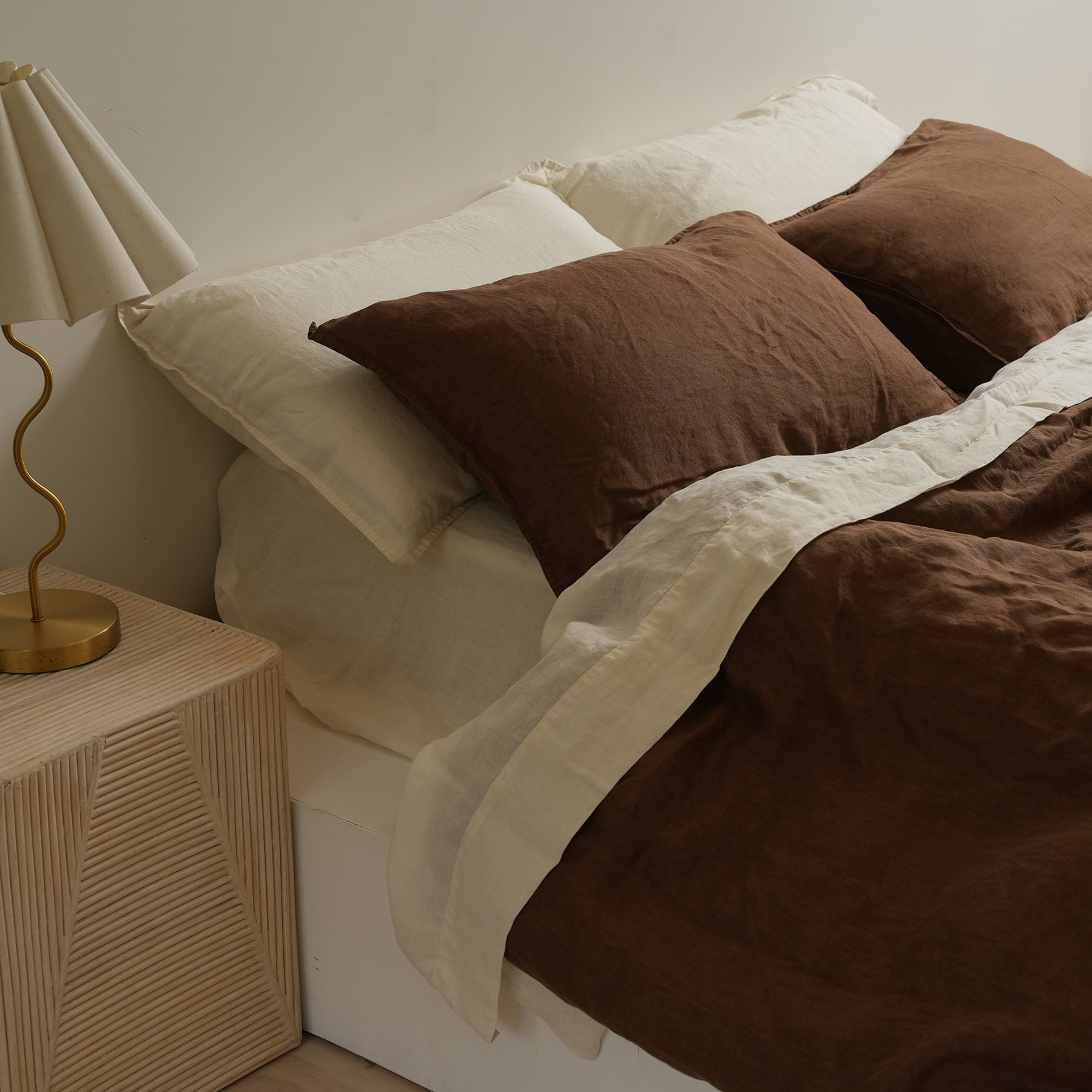 100% french linen pillowcase pair in mocha, detail view