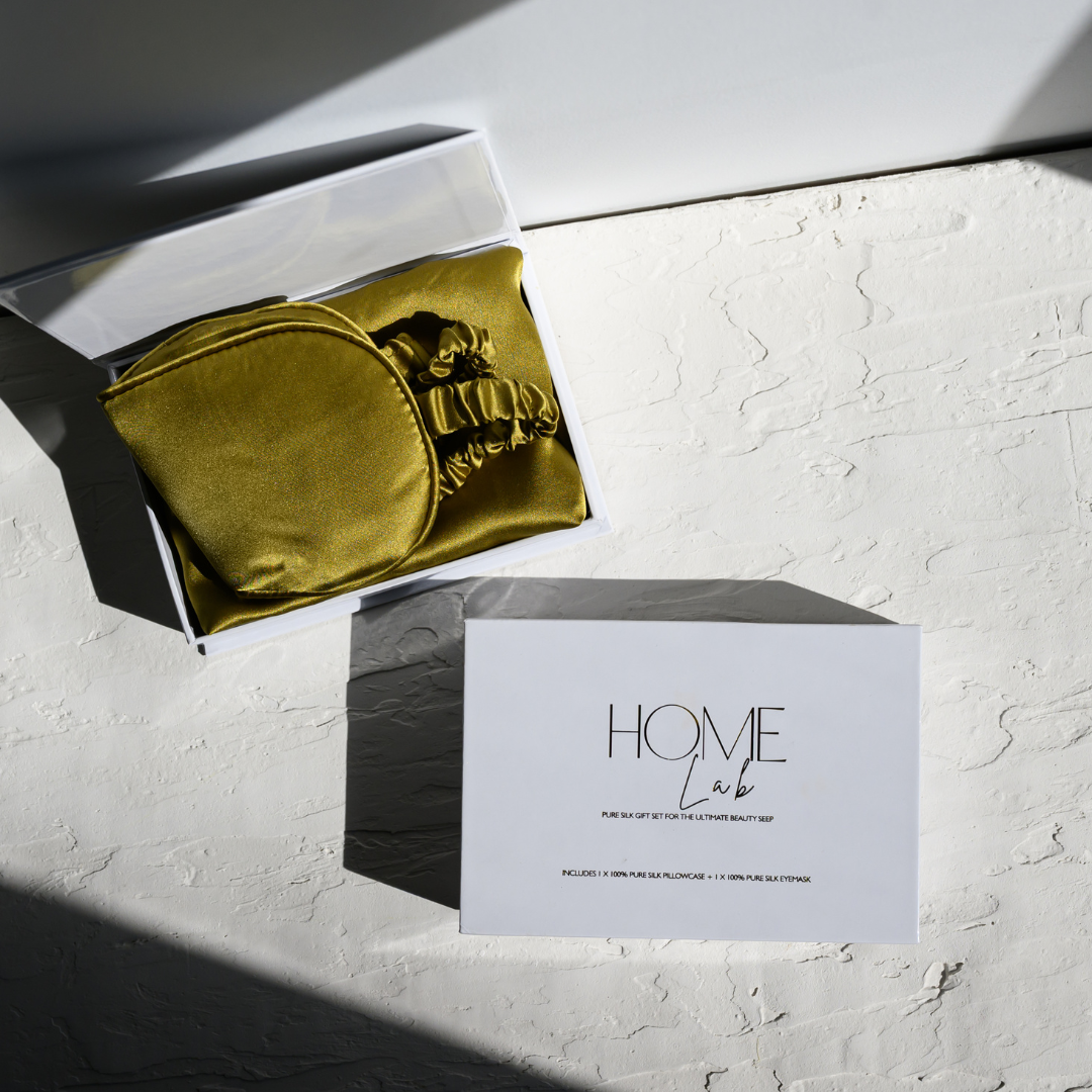 100% pure silk gift set in khaki, detail view