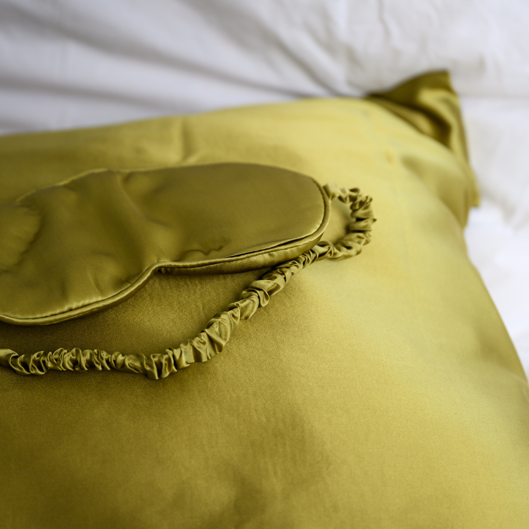 100% pure silk gift set in khaki, close-up
