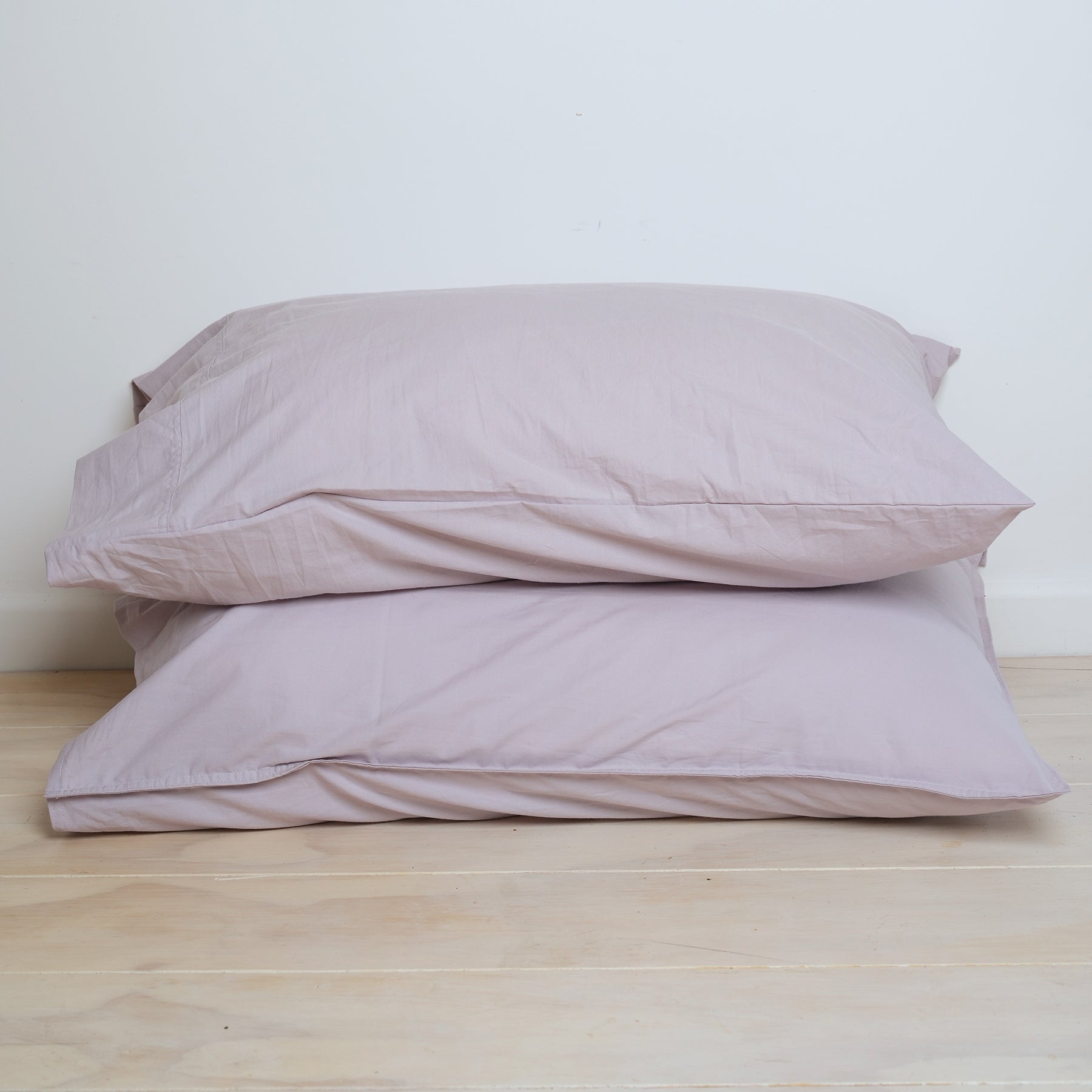 100% stonewashed cotton pillowcase pair in lavender