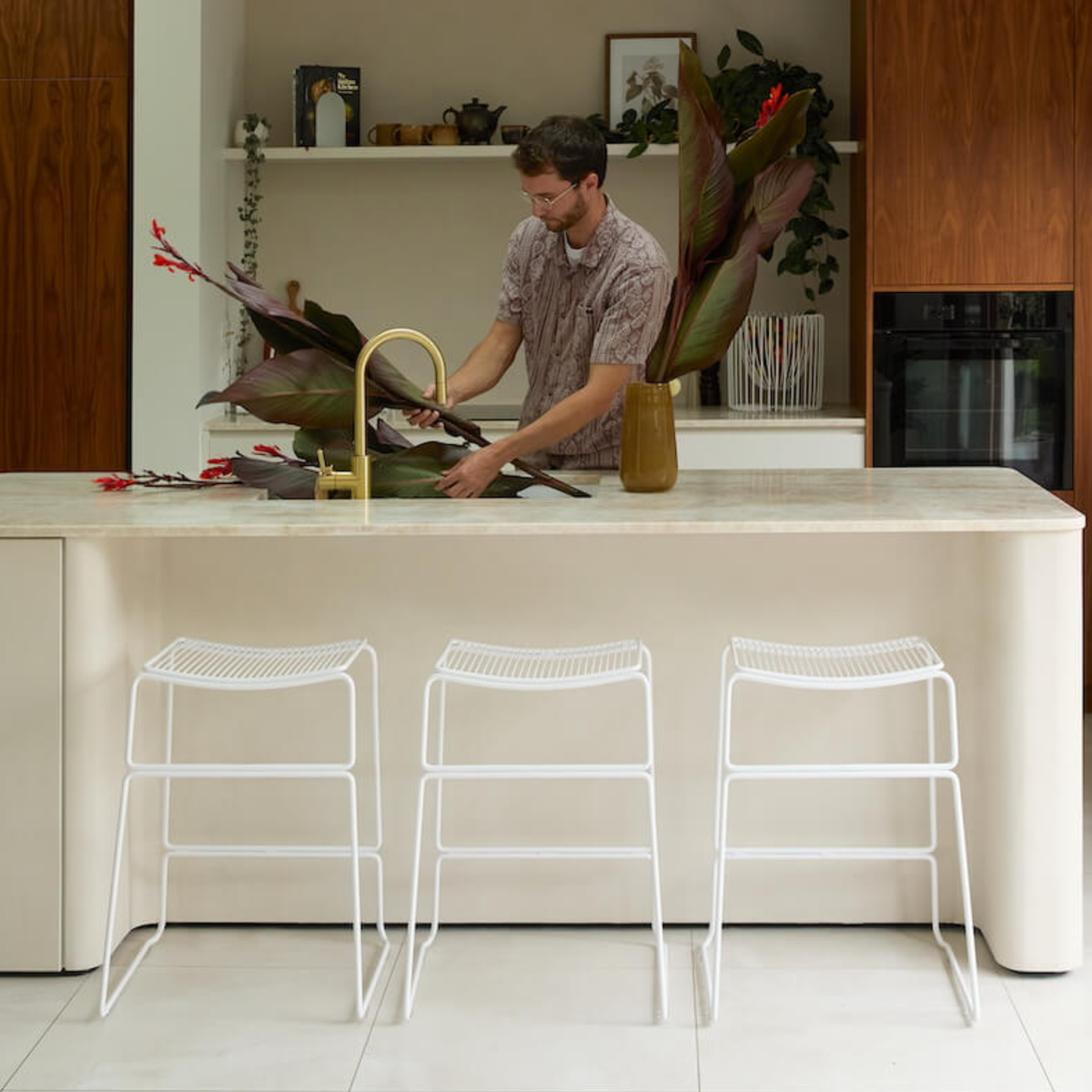Addington barstool in white