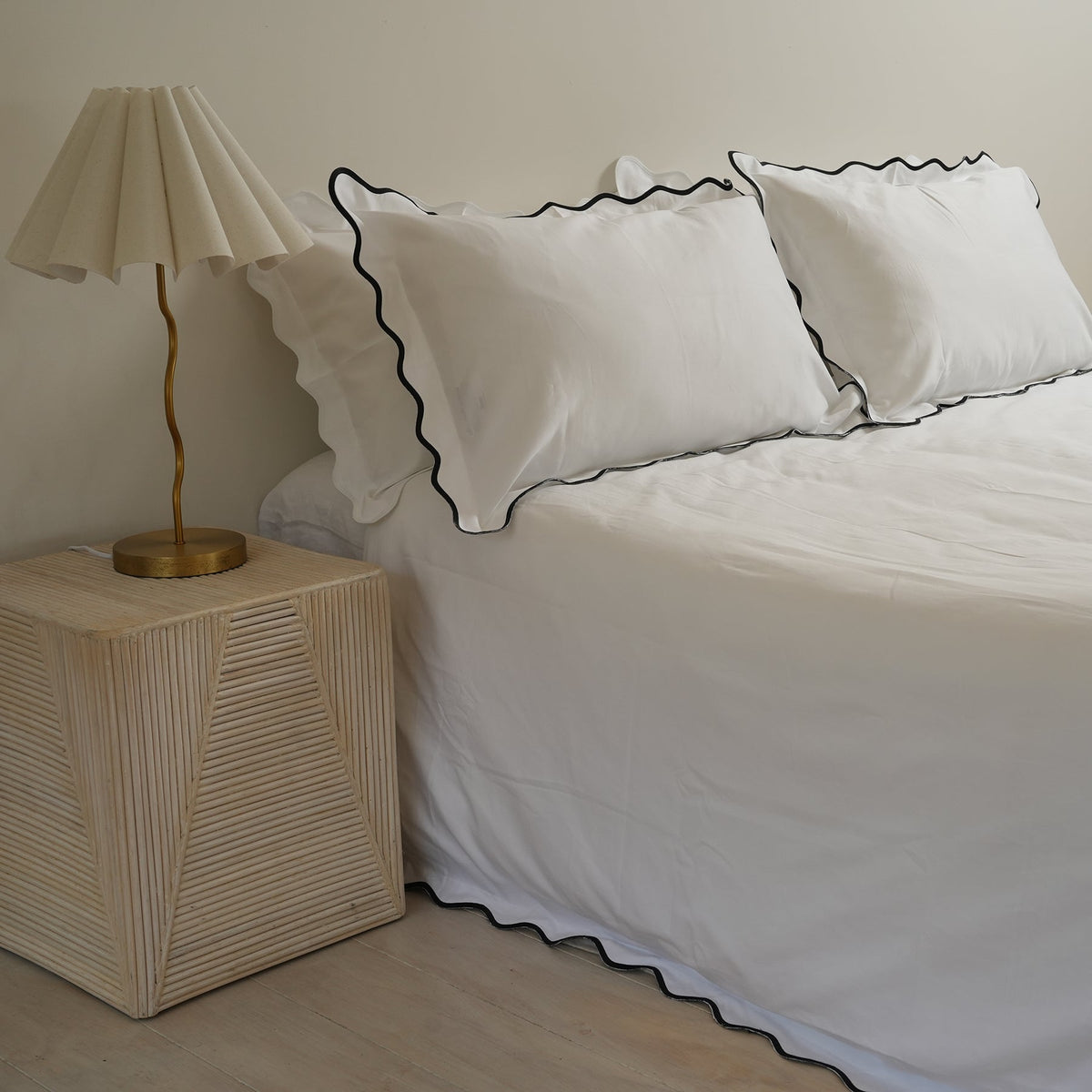Celine duvet set in white/black, close-up