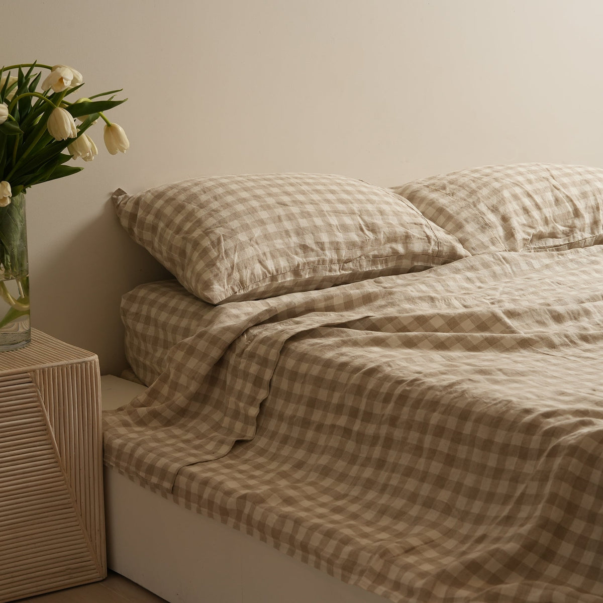 French flax linen sheet set in Natural Gingham side view