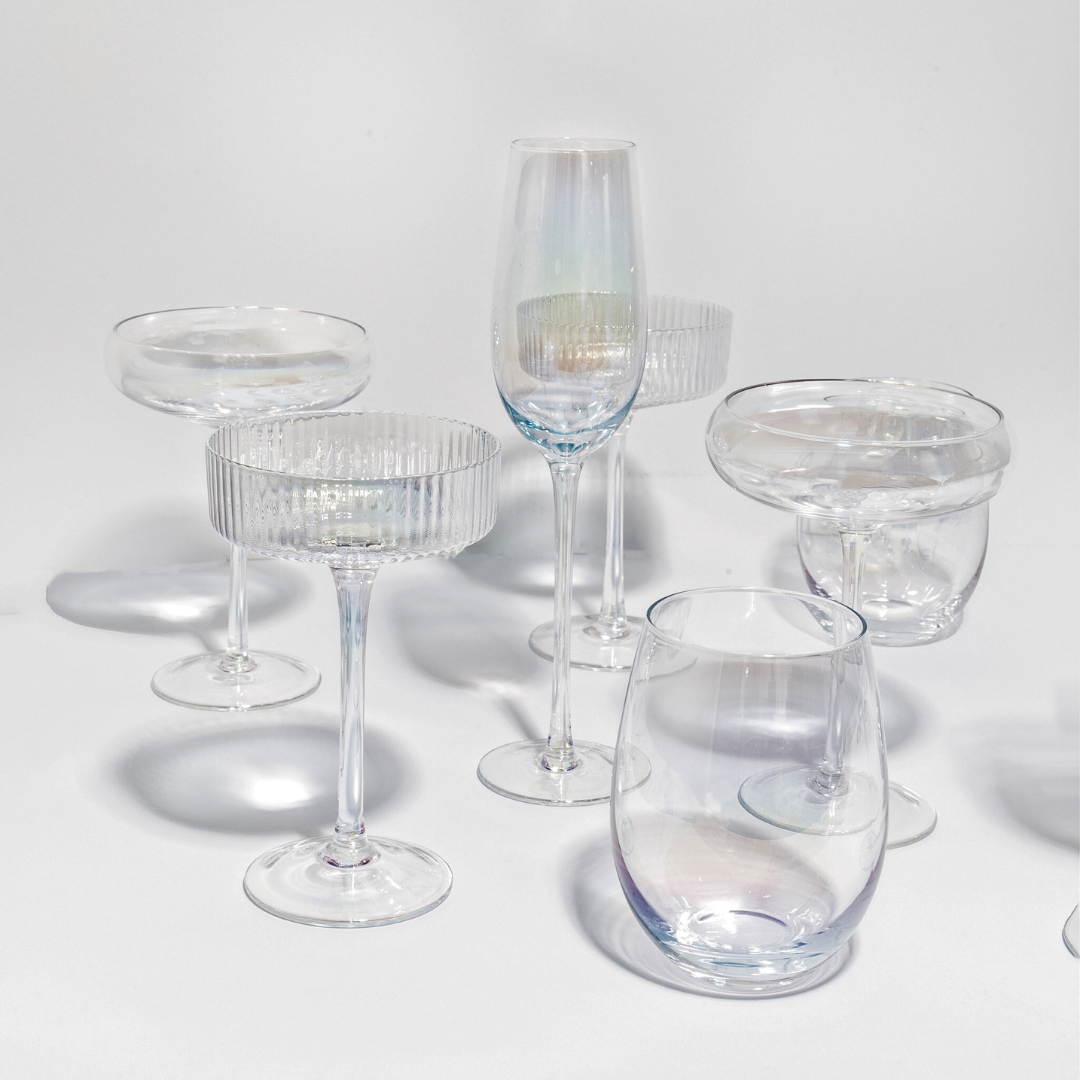 Iridescent champagne flute in set of 4, detail view
