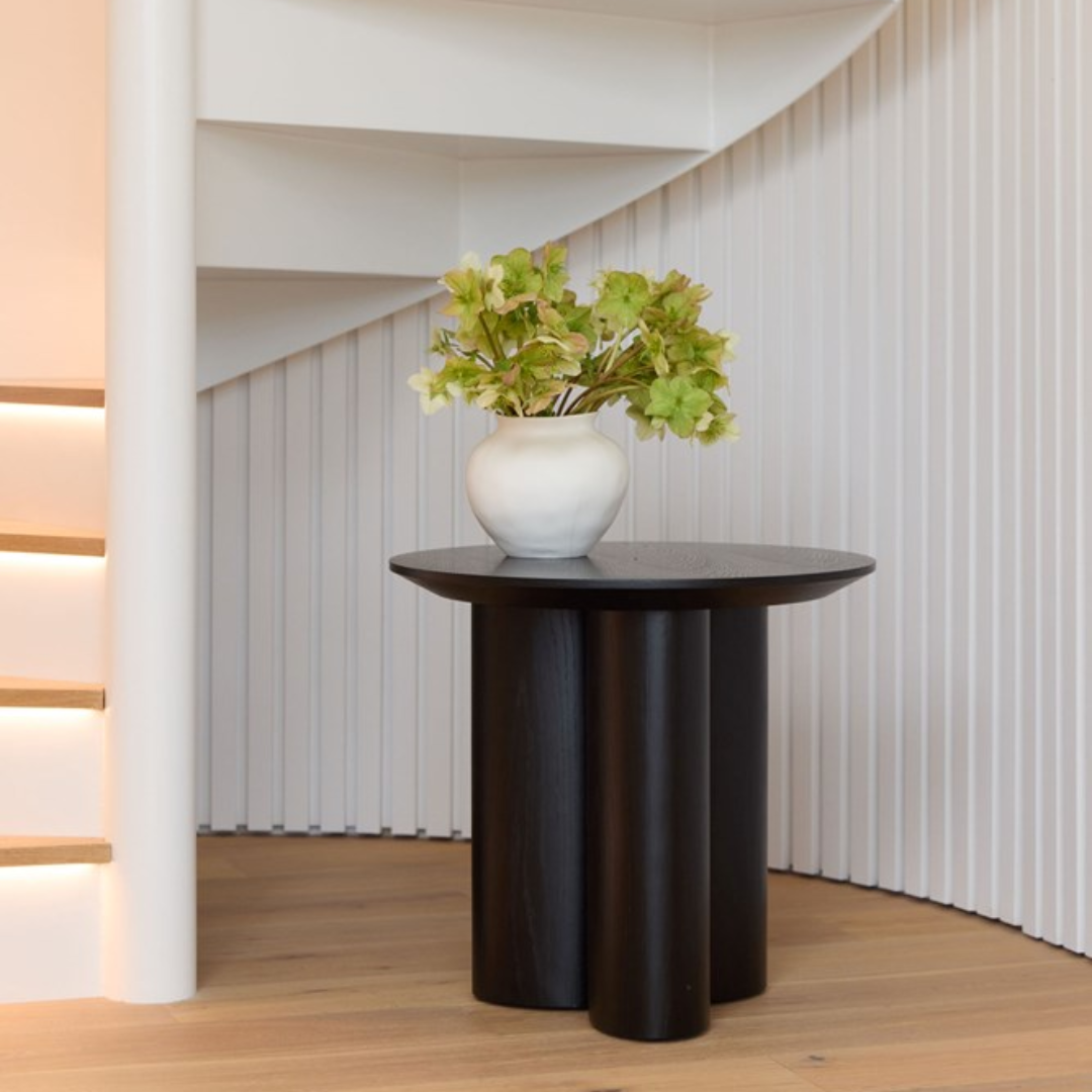 Nova side table, close-up