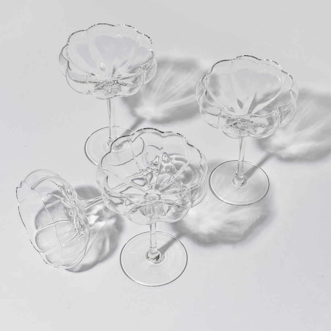Petal cocktail glass- clear in Set Of 4 close-up of fabric