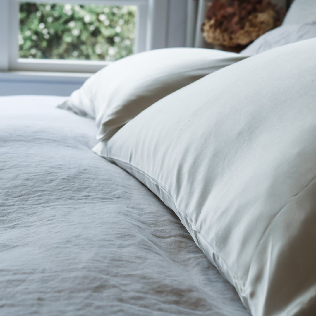 Pure silk pillowcase in Milk close-up of fabric