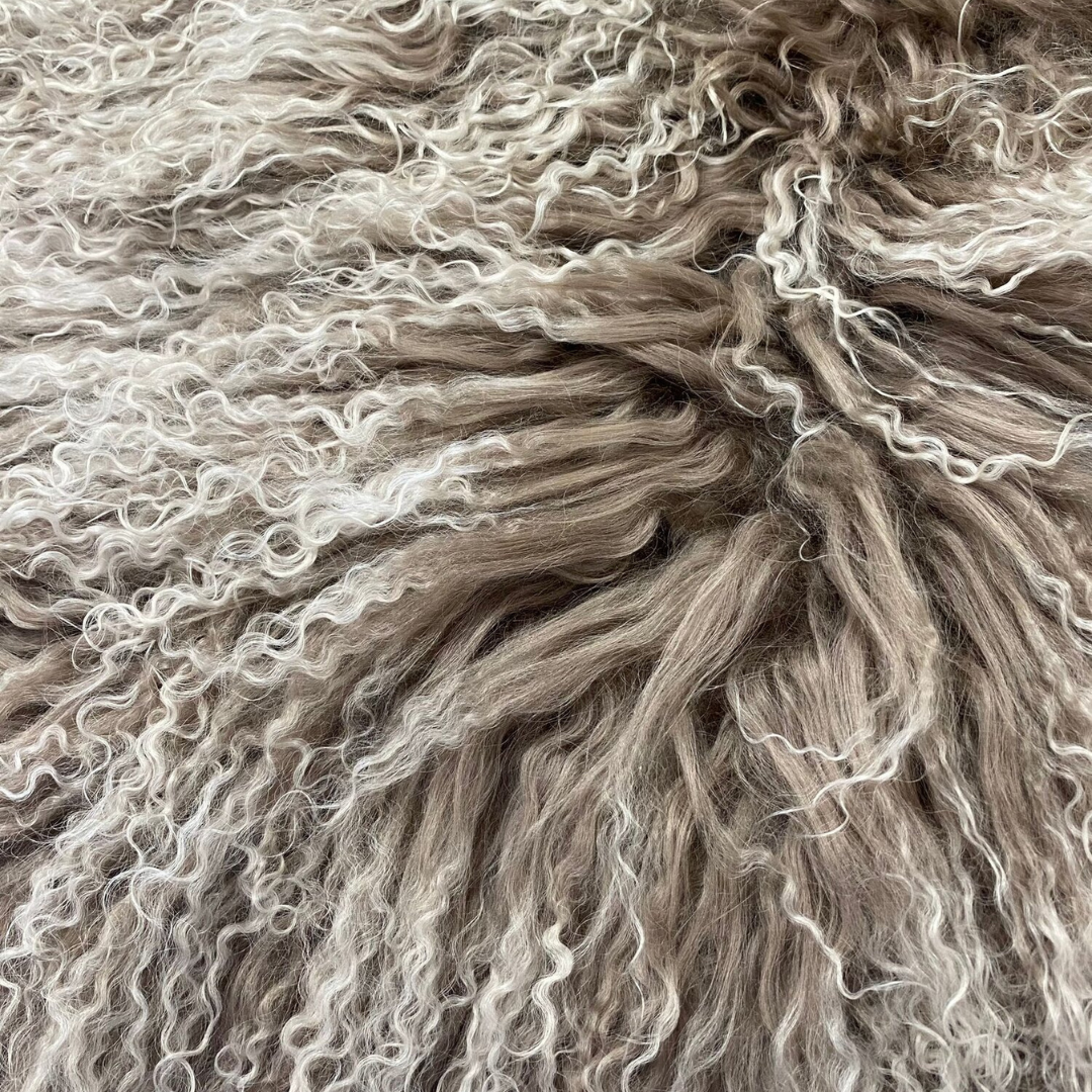 Tibetan lambskin rug in Fawn With Tips detail view
