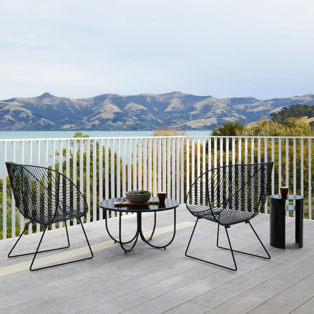 Waipuna table in stainless steel - black, detail view