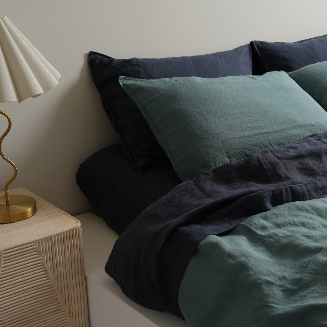 100% french flax linen duvet cover set in lagoon, detail view