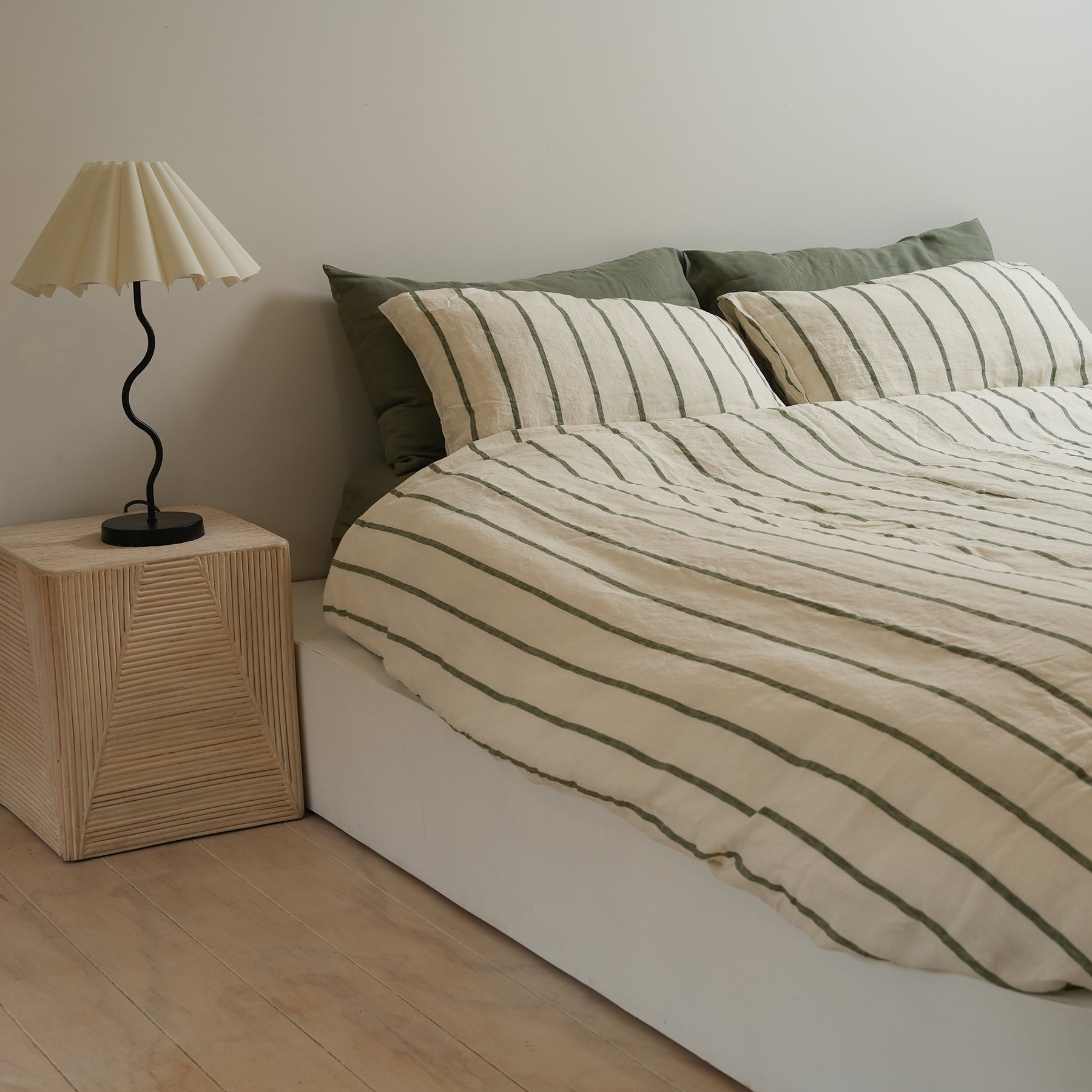 100% french flax linen duvet cover set in lichen stripe