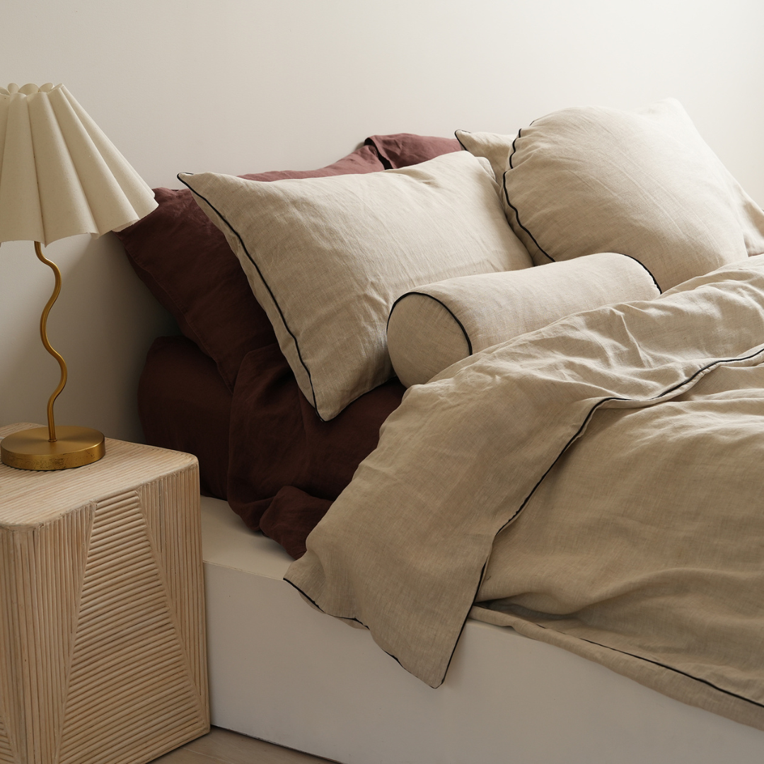 100% french flax linen piped duvet cover set in natural oat /black, detail view