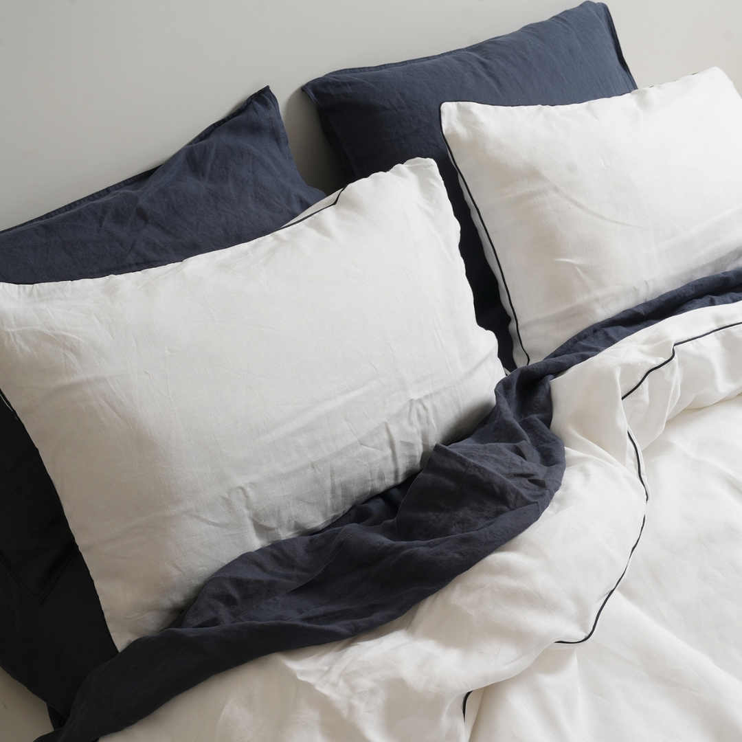 100% french flax linen piped duvet cover set in white/ navy, detail view