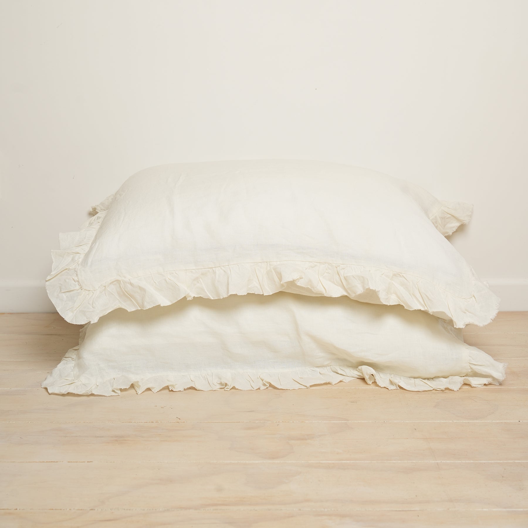 100% french flax linen ruffle edge pillowcase pair in milk