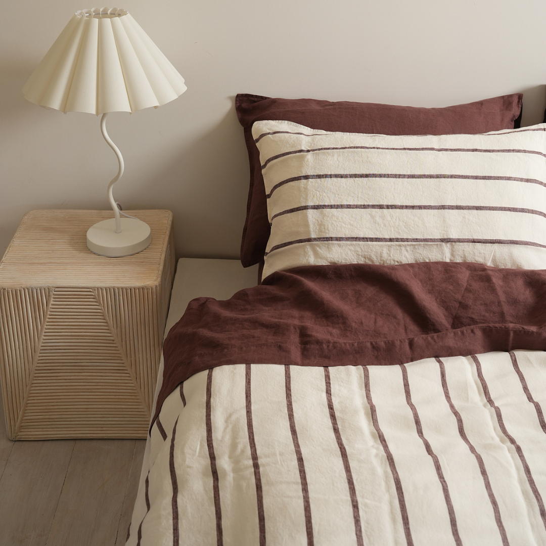100% french flax linen sheet set in cocoa, detail view