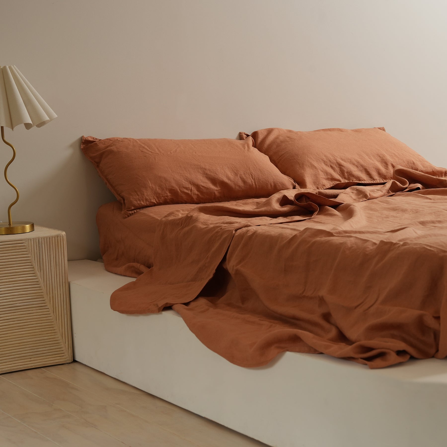 100% french flax linen sheet set in hazelnut