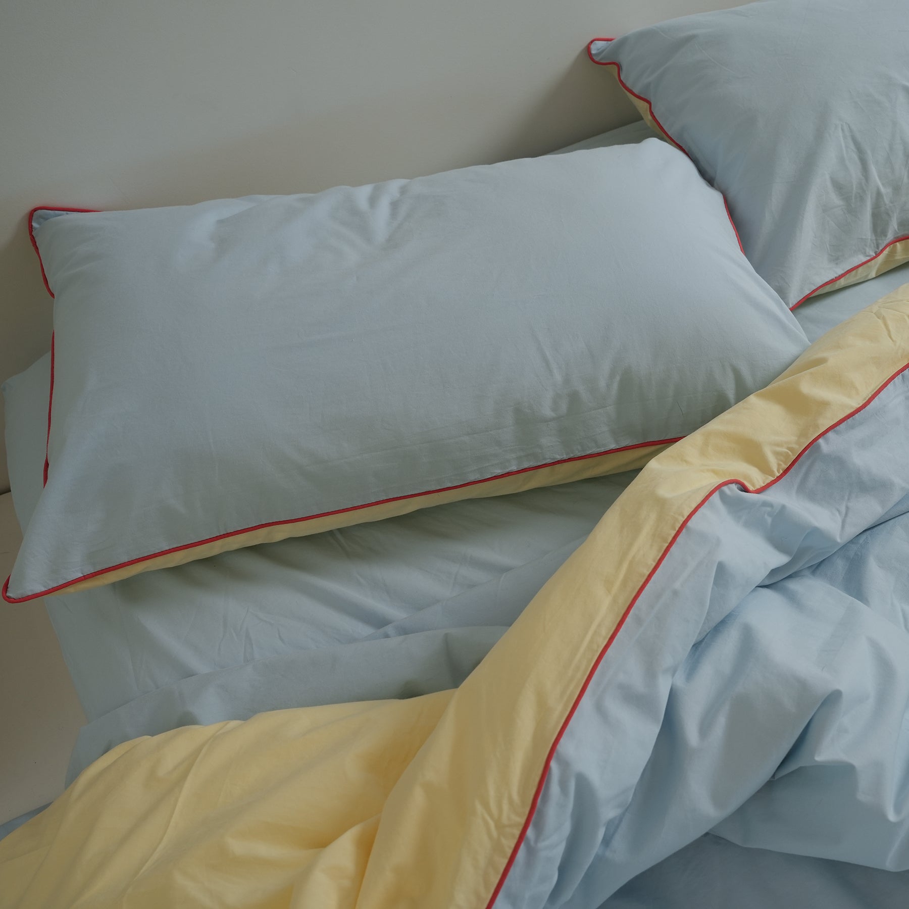 100% stonewashed cotton duvet set in butter/sky reversible, detail view