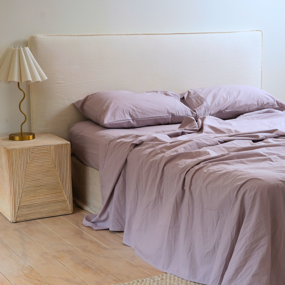 100% stonewashed cotton sheet set in lavender, detail view