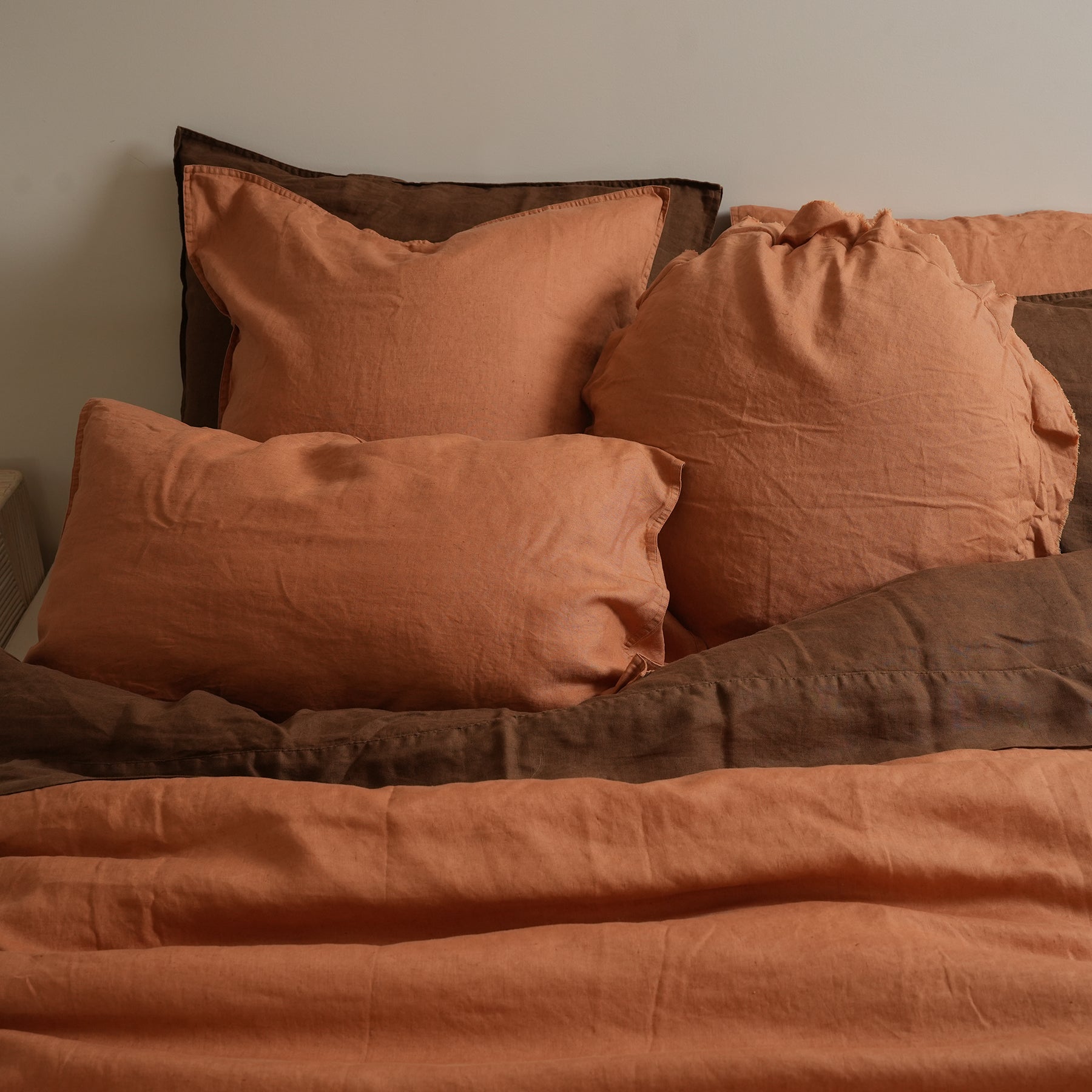 Flax Linen Round Feather Filled Cushion in Hazelnut – Home Lab NZ