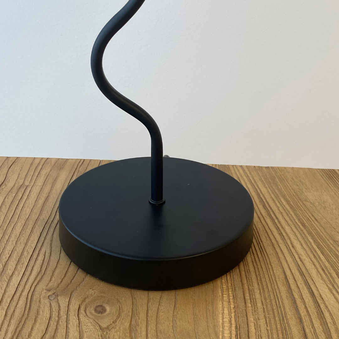 Wavy Table Lamp- Black