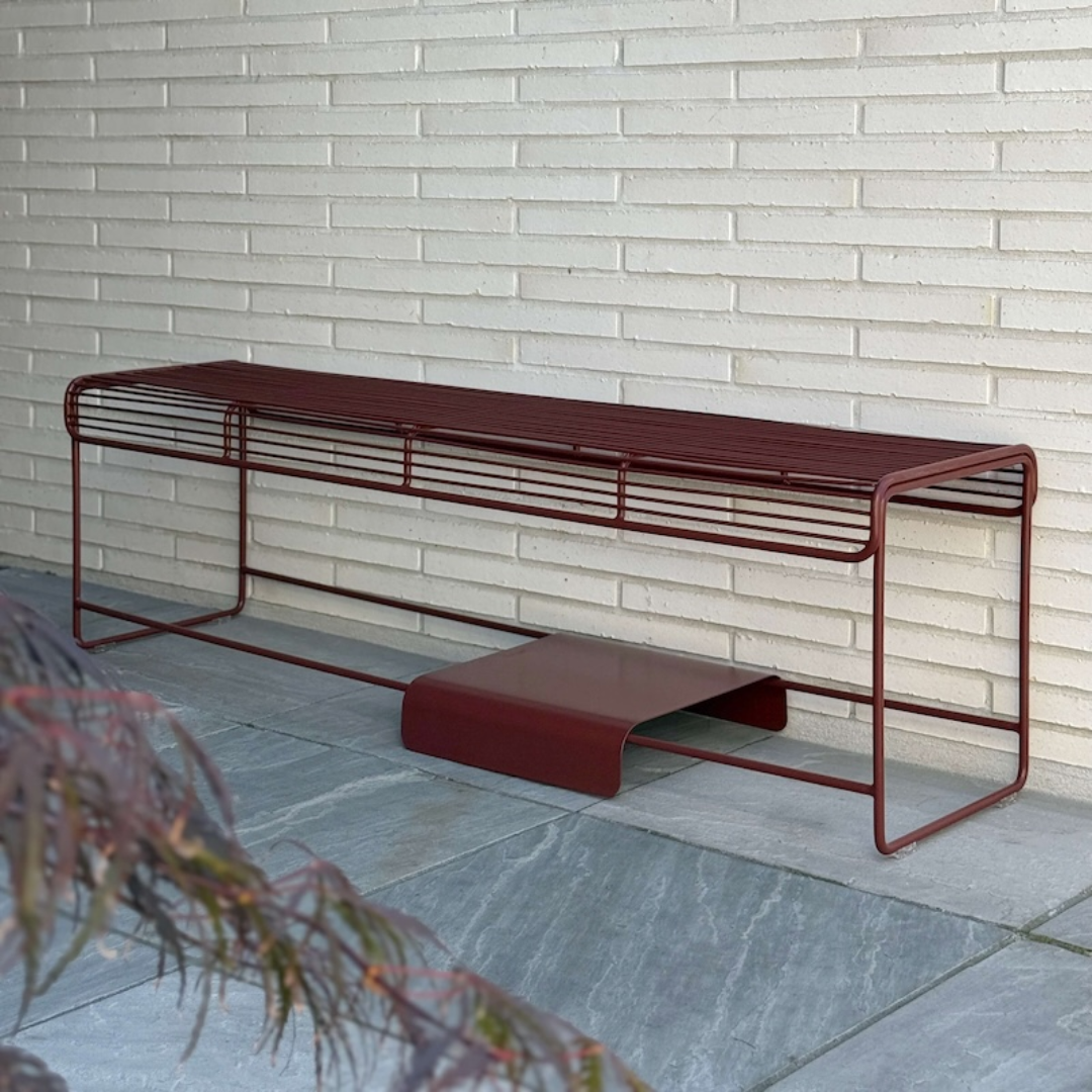 Benmore bench seat in chocolate red