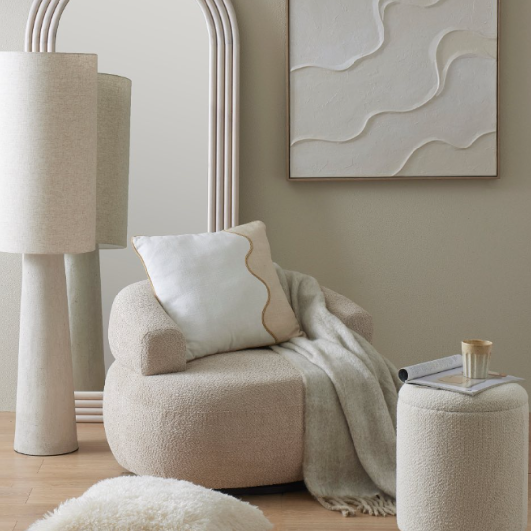 Darius cushion ivory/sand, detail view