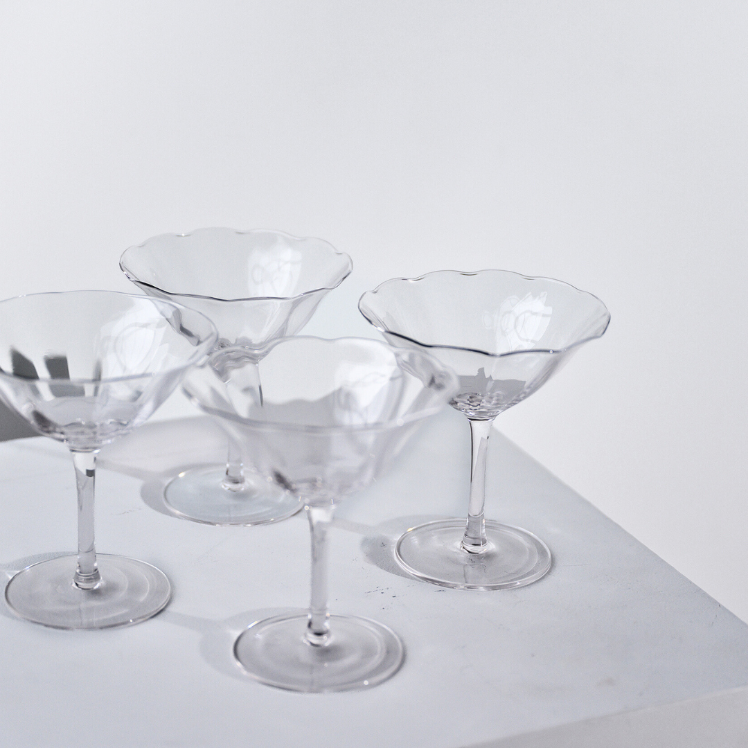 Fleur cocktail coupe- set of 4 in clear, detail view