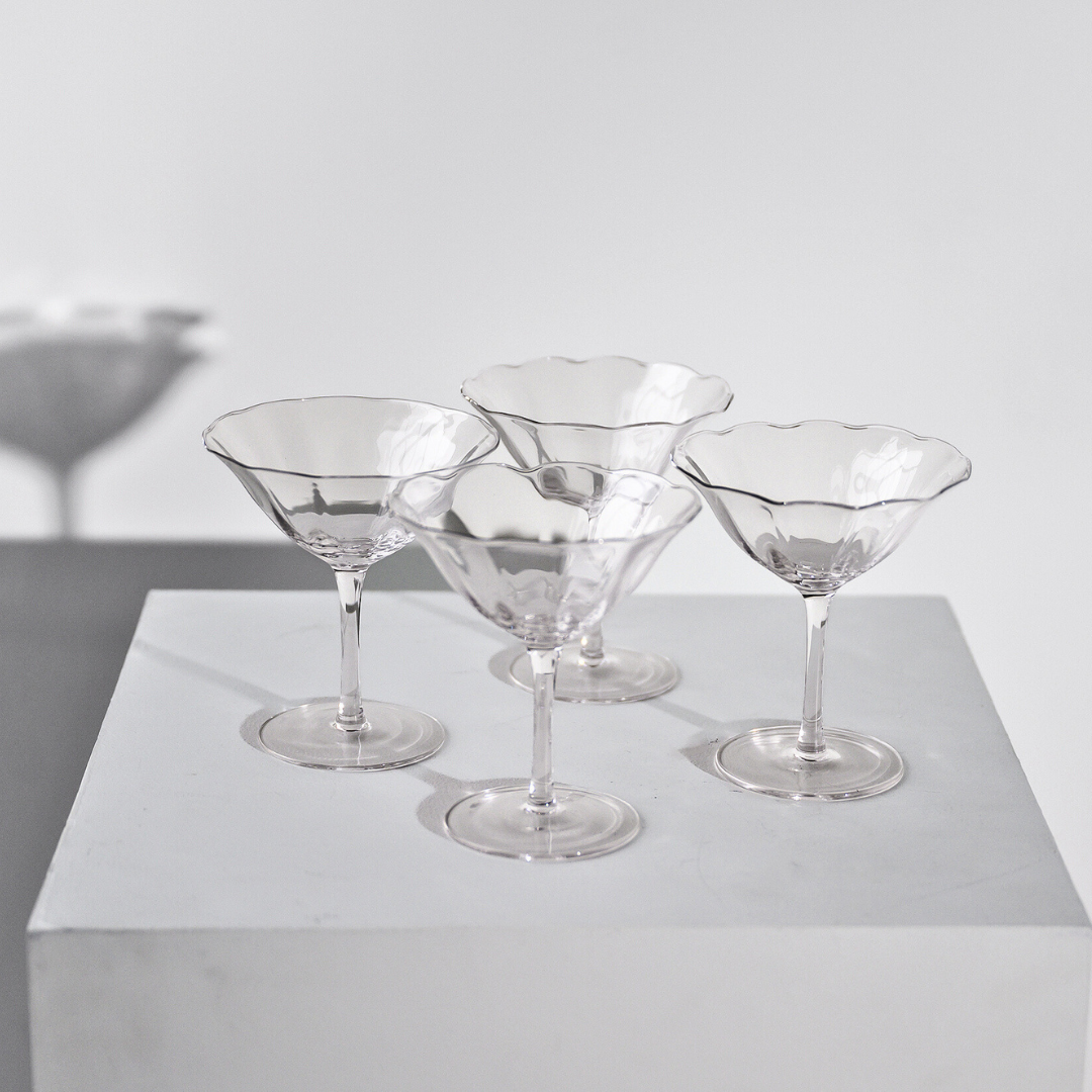 Fleur cocktail coupe- set of 4 in clear, close-up