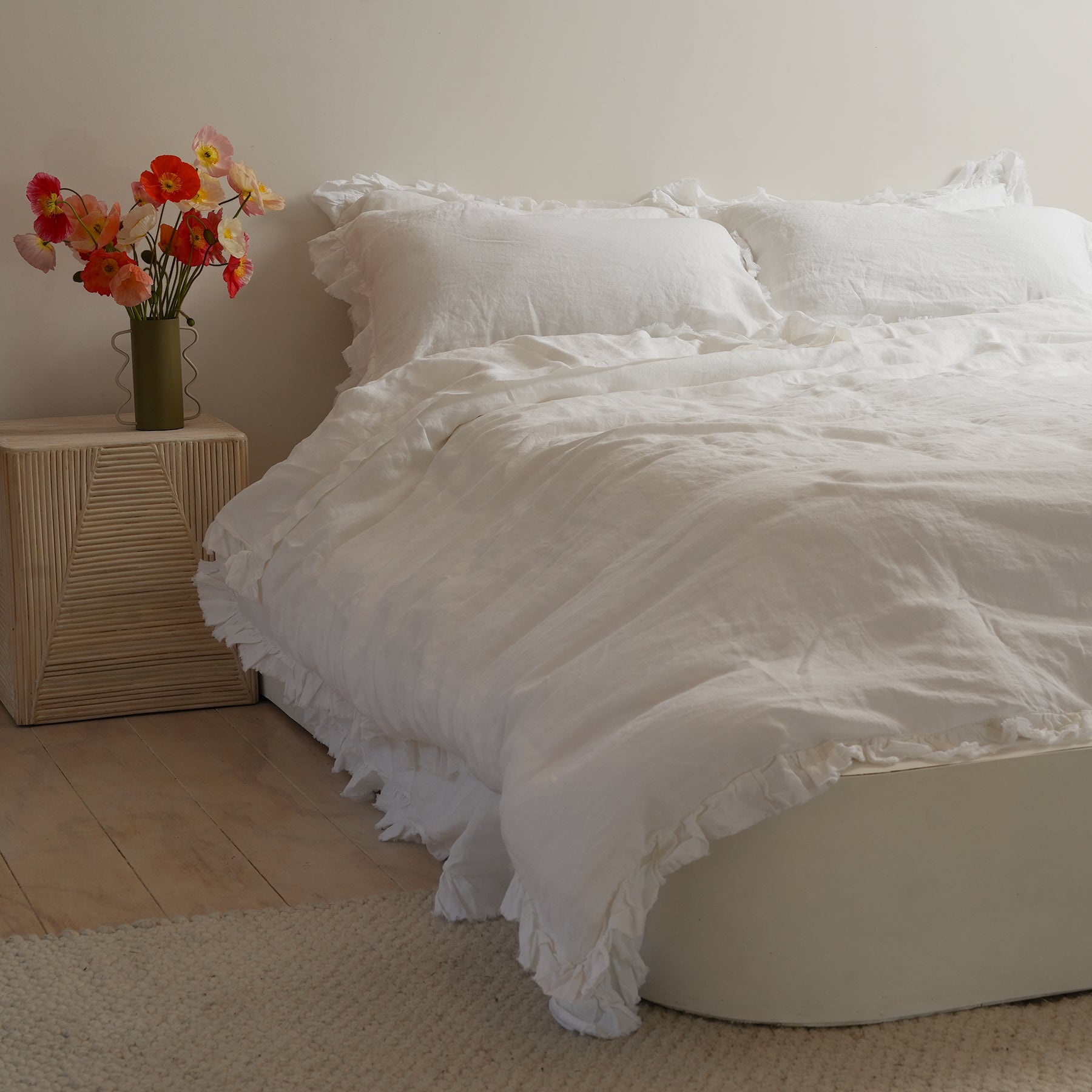 French flax linen ruffle edge duvet set in White