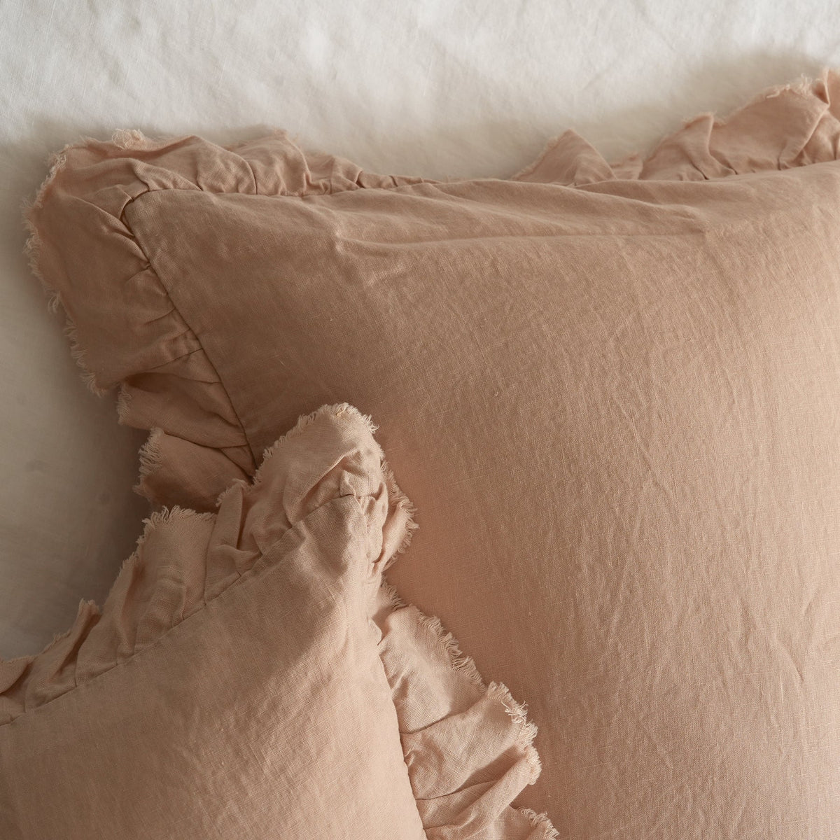 French flax linen ruffle edge pillowcase pair in Latte detail view
