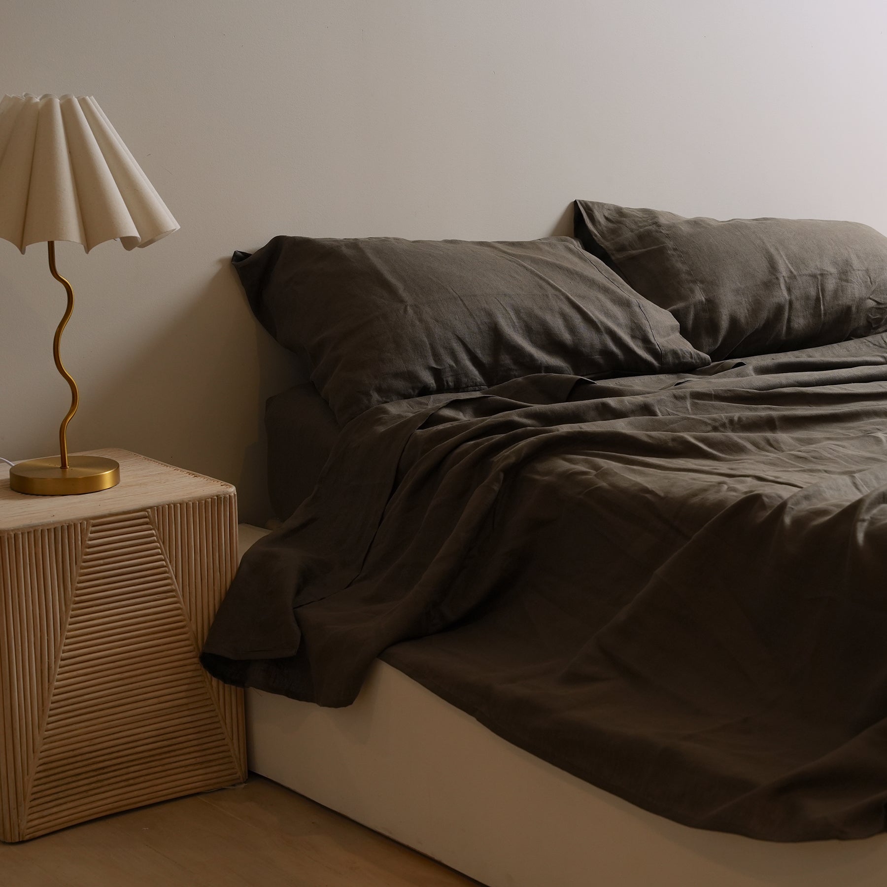 French flax linen sheet set in Deep Moss