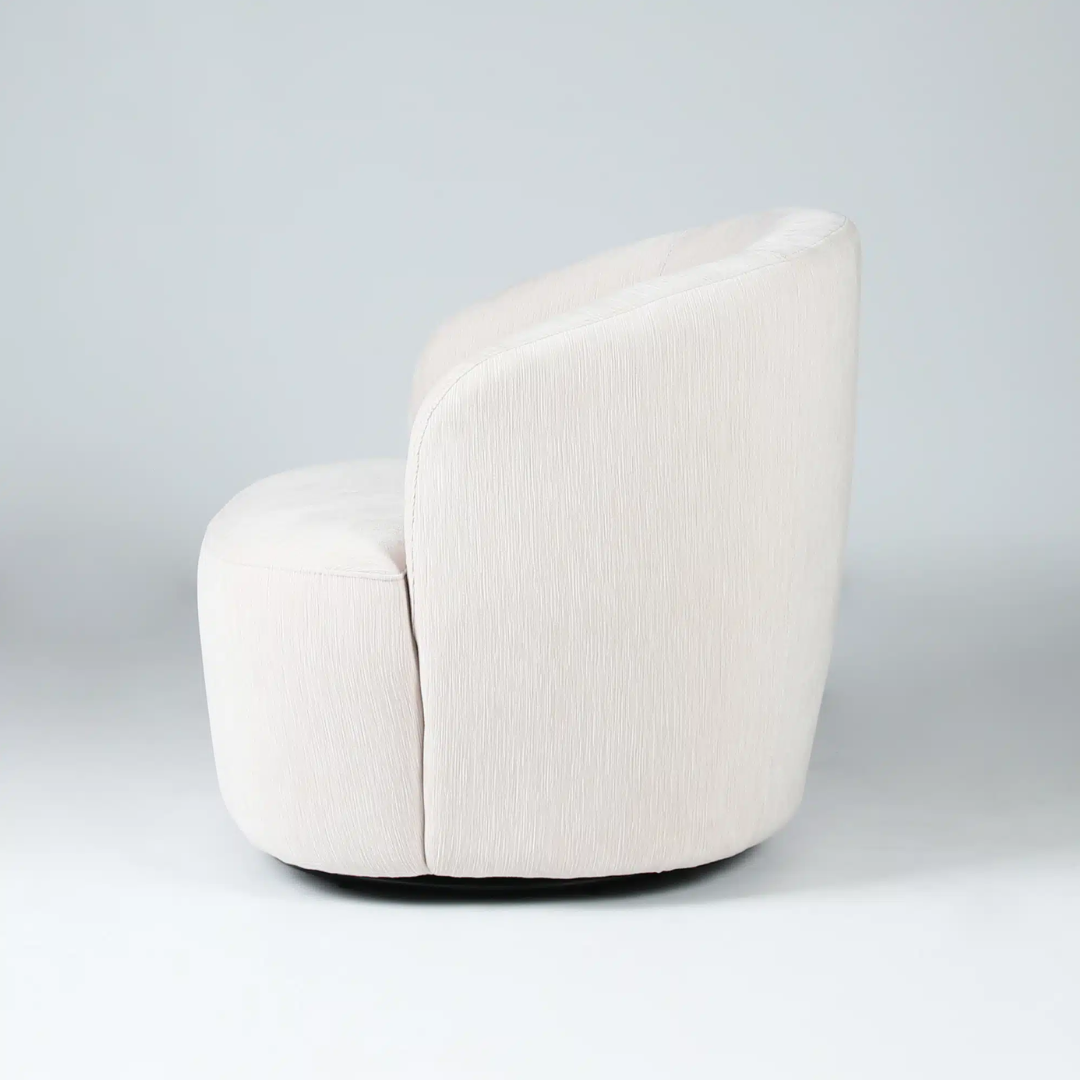 Halo swivel chair, close-up