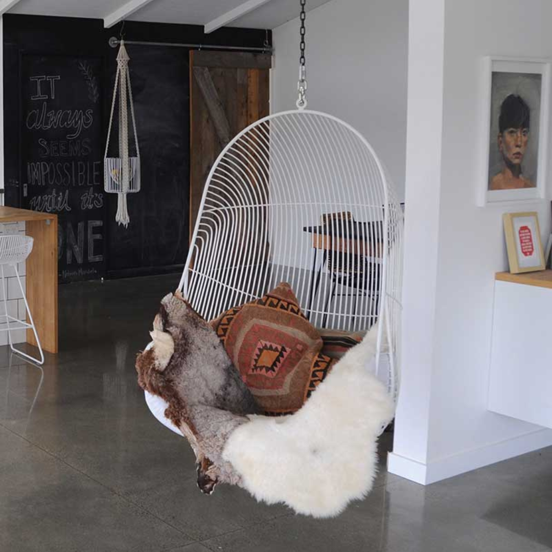Hokianga hanging chair in White detail view