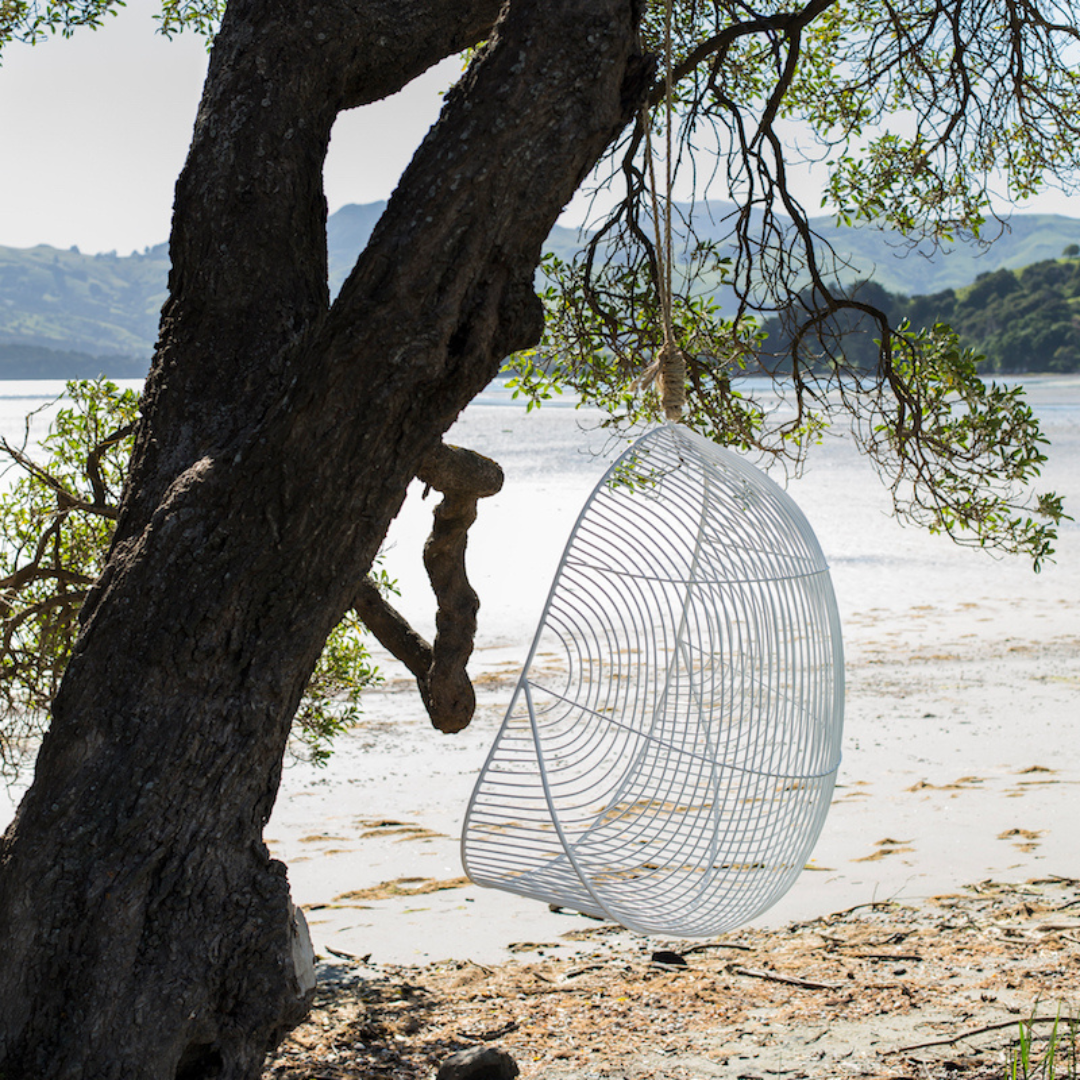 Hokianga hanging chair in White side view