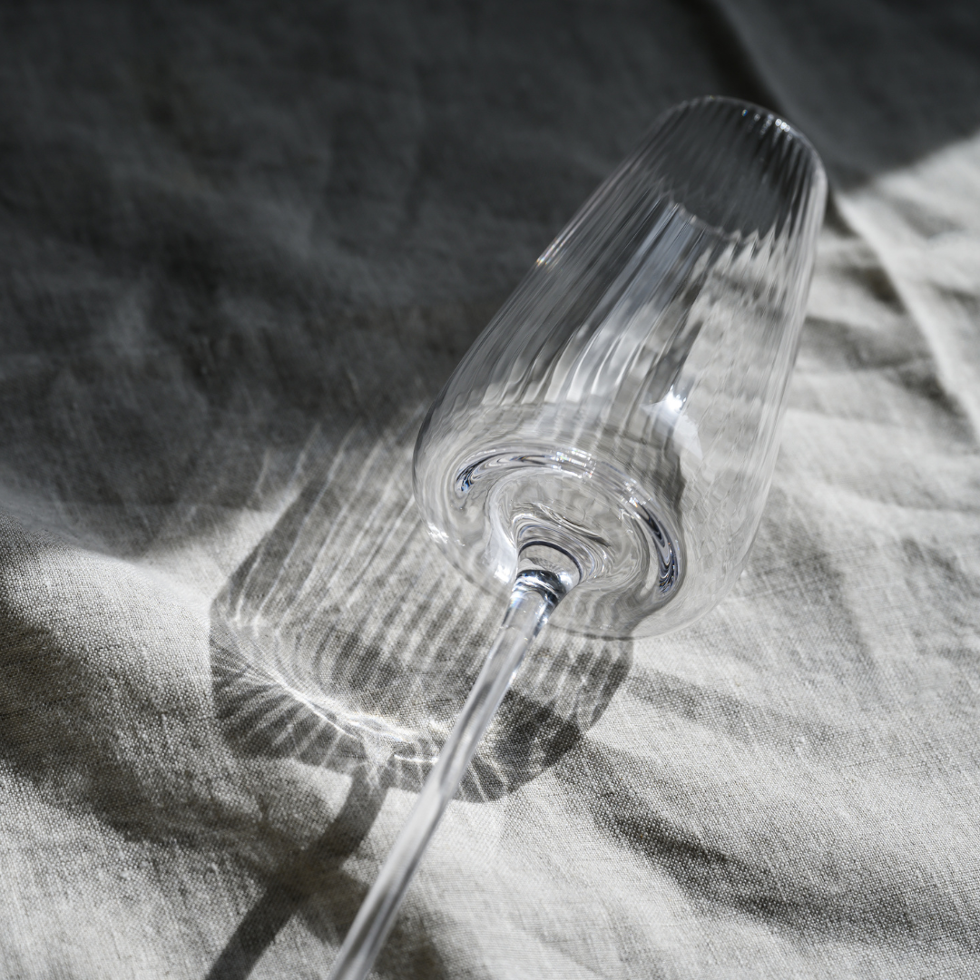 Melted crystal champagne flute in set of 4, detail view