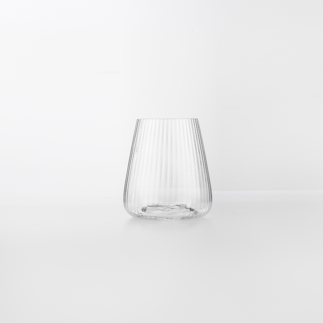 Melted crystal stemless glass in set of 4, close-up
