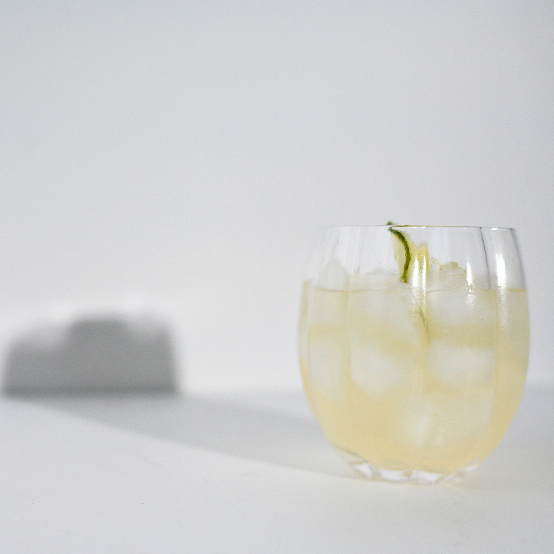 Petal stemless glass- clear in set of 4