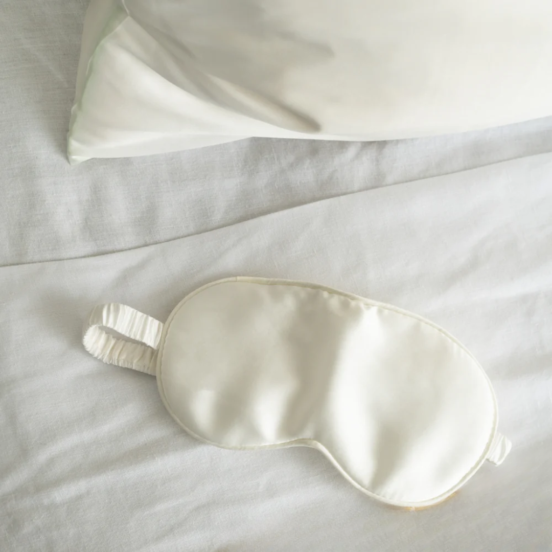 Pure silk gift set in Milk