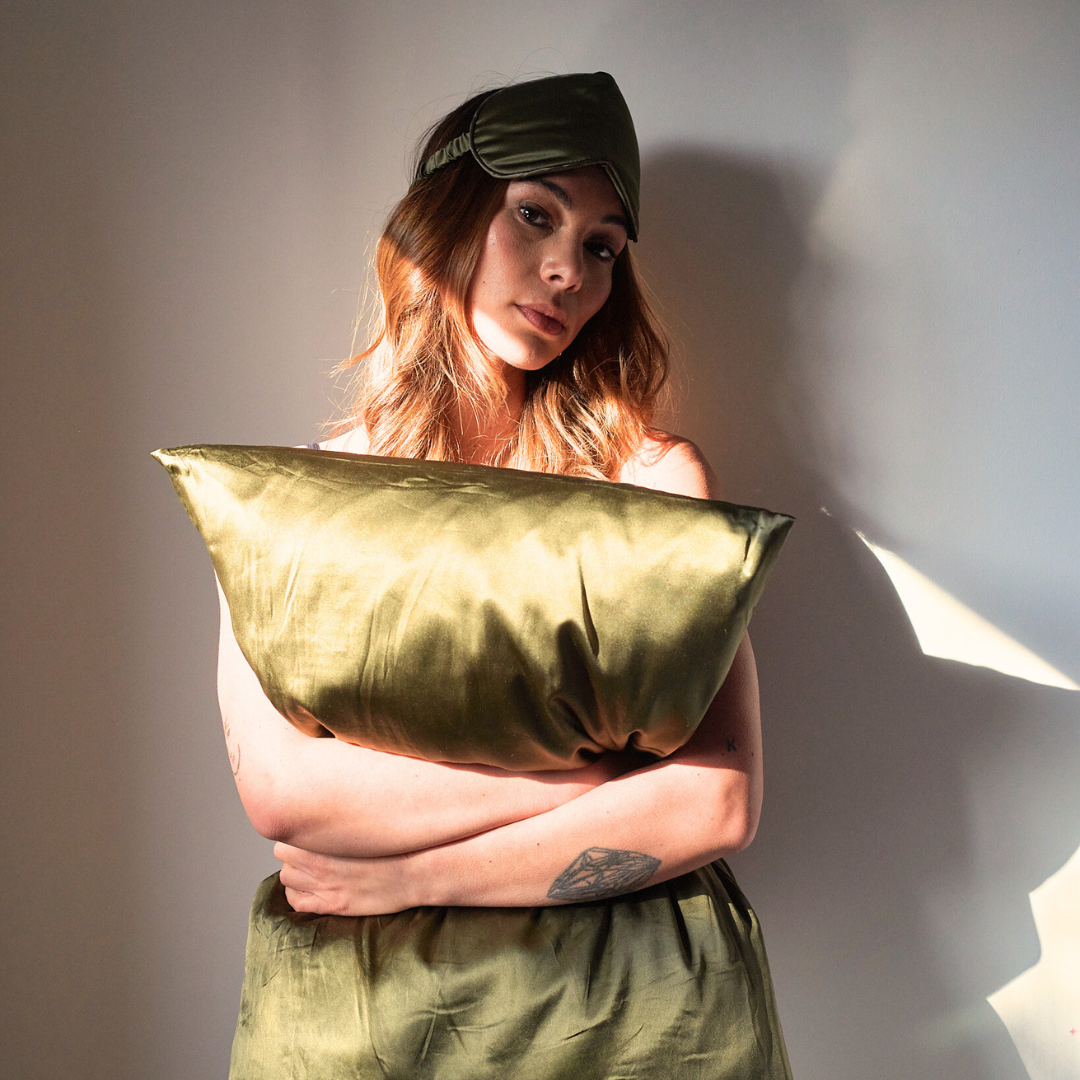 Pure silk gift set in Olive
