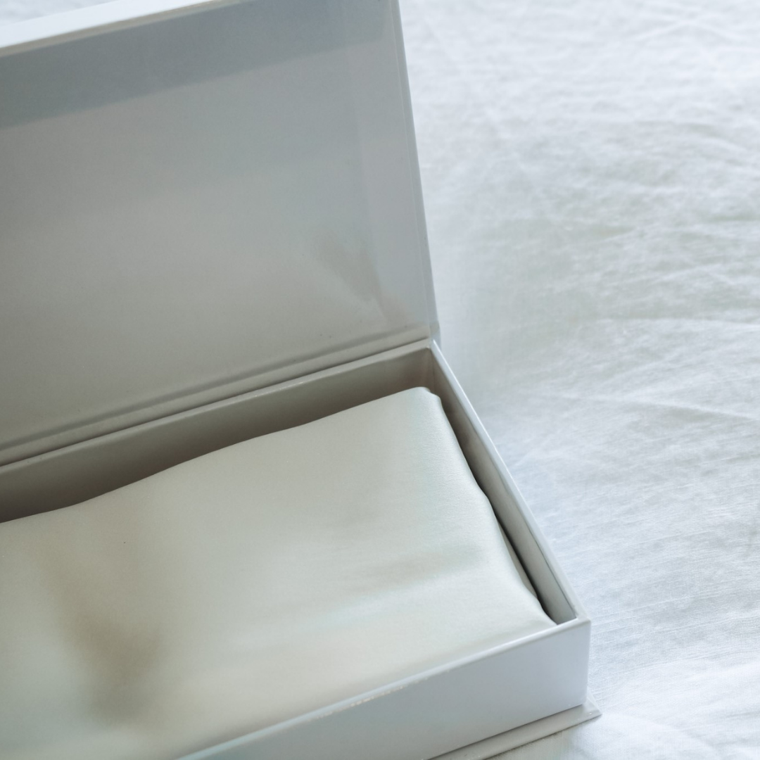 Pure silk pillowcase in Milk