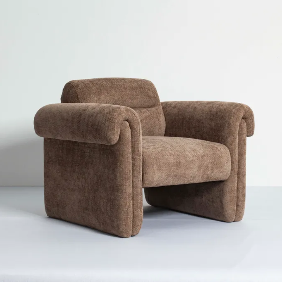Rove chair in clove