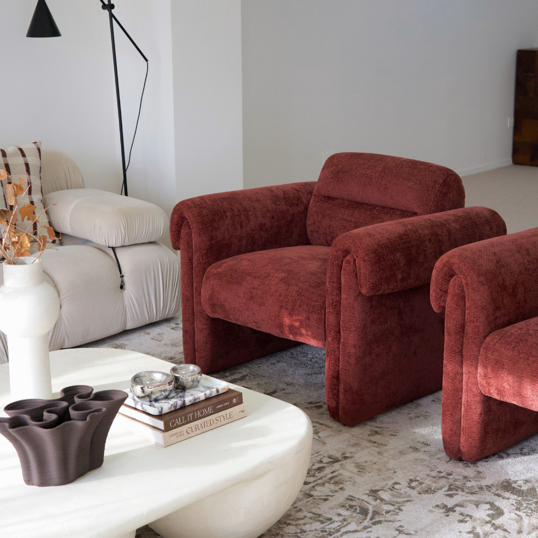 Rove chair in merlot, detail view