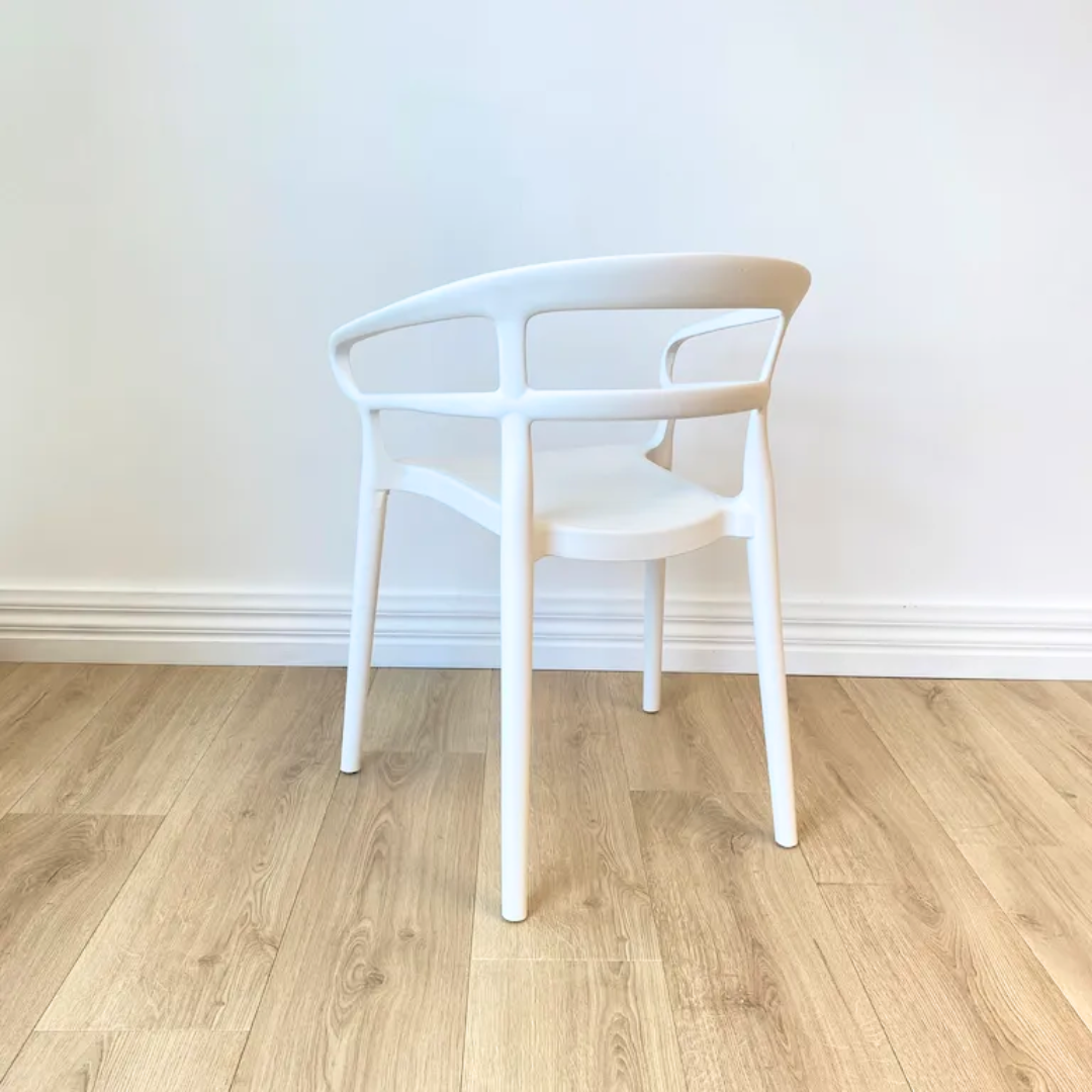 Tilly chair- white in set of 4, styled shot