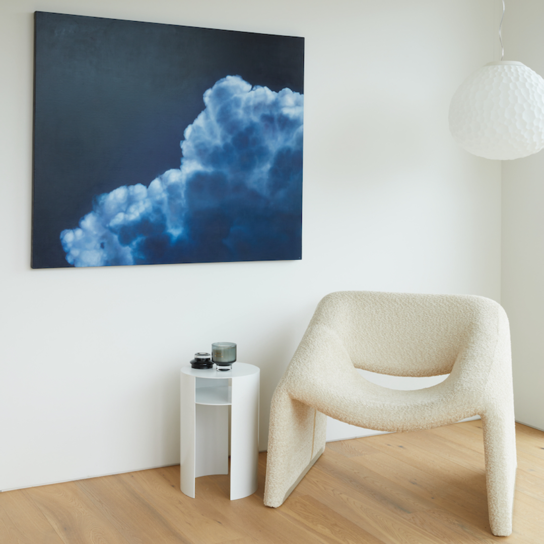Waipuna table in stainless steel - white, detail view