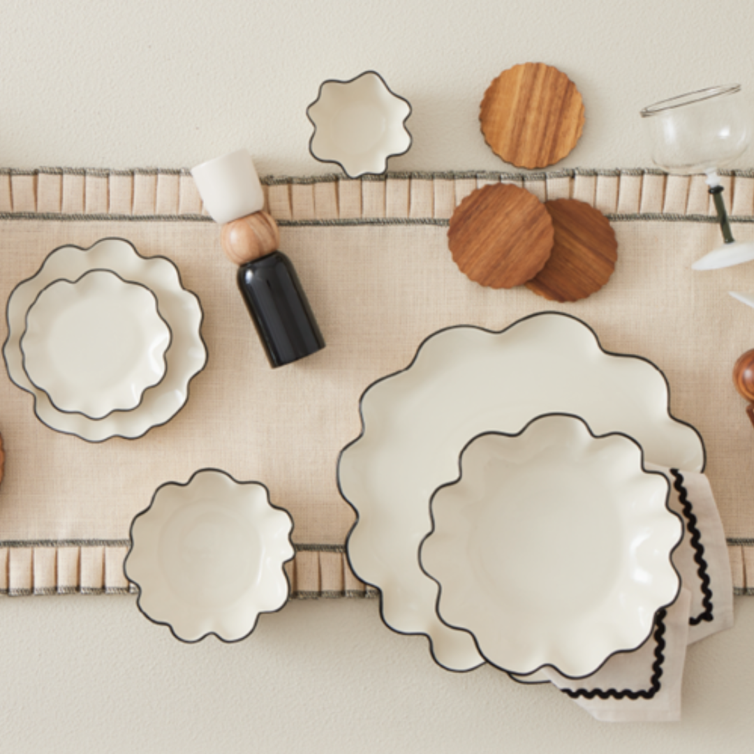 Winslow ceramic bowl ivory/black, detail view